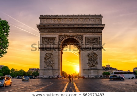 paris-arc-de-triomphe-triumphal-450w-662979433.jpg